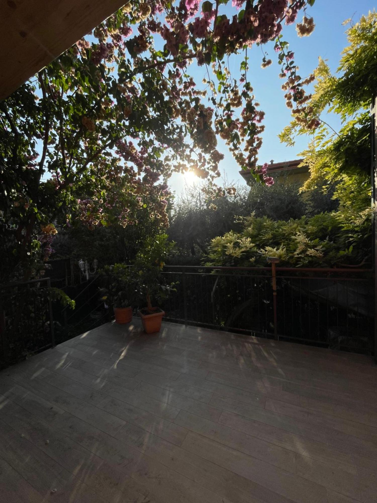 Welcome Traveller Divine Cecile Garda  Exterior photo